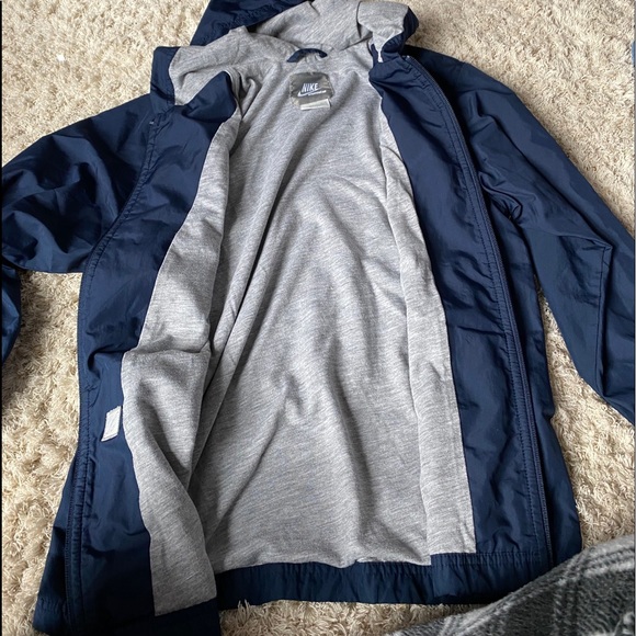 Nike Rainjacket Hoodie - Picture 5 of 5